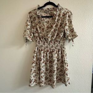 Floral summer dress with collar